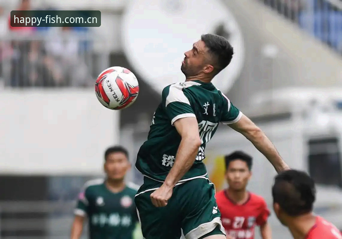 乐鱼体育怎么下载功能详解 乐鱼体育深度分析:从拉比奥转会事件看职业足球管理的复杂生态